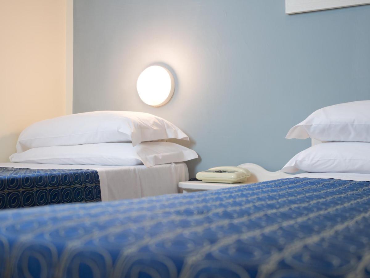 Hotel Corallo アルビニア エクステリア 写真