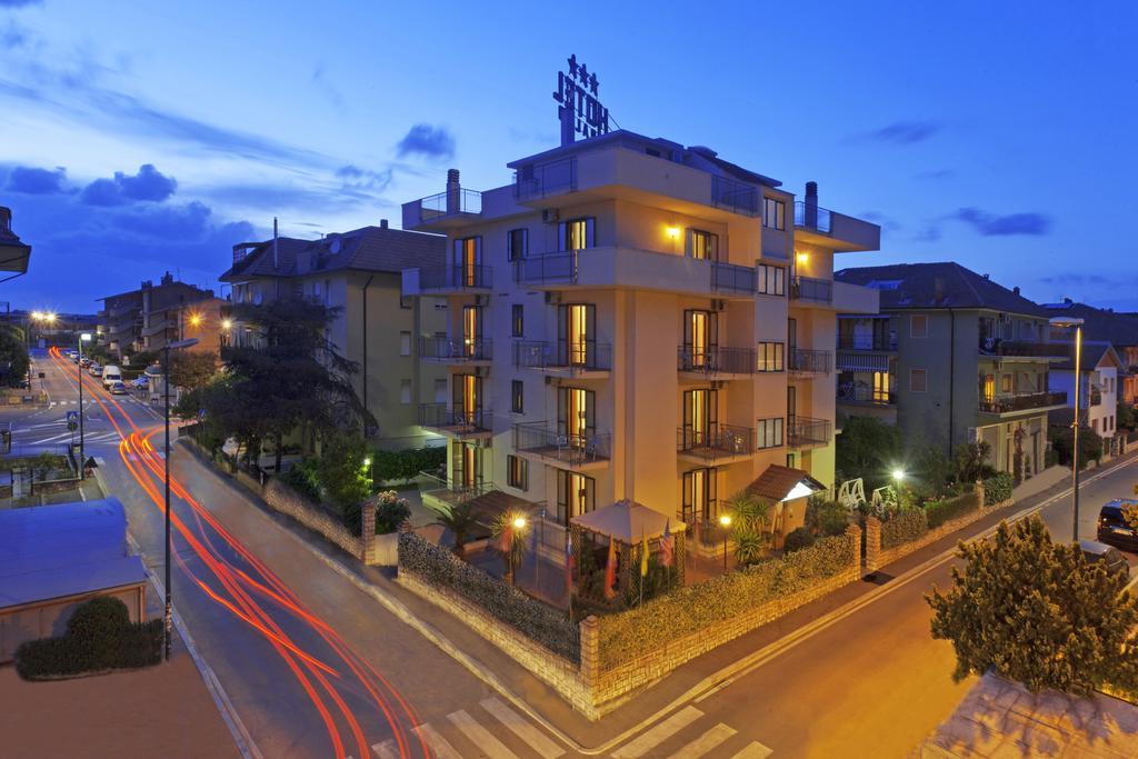 Hotel Corallo アルビニア エクステリア 写真